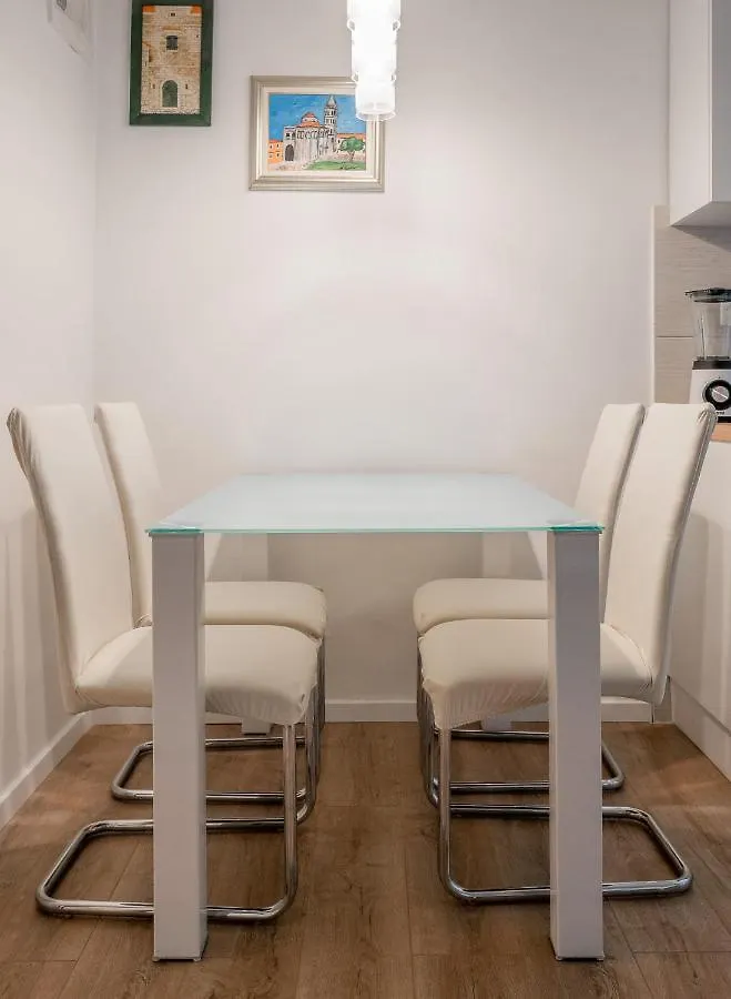 זאדאר Maslina Apartment 0*,